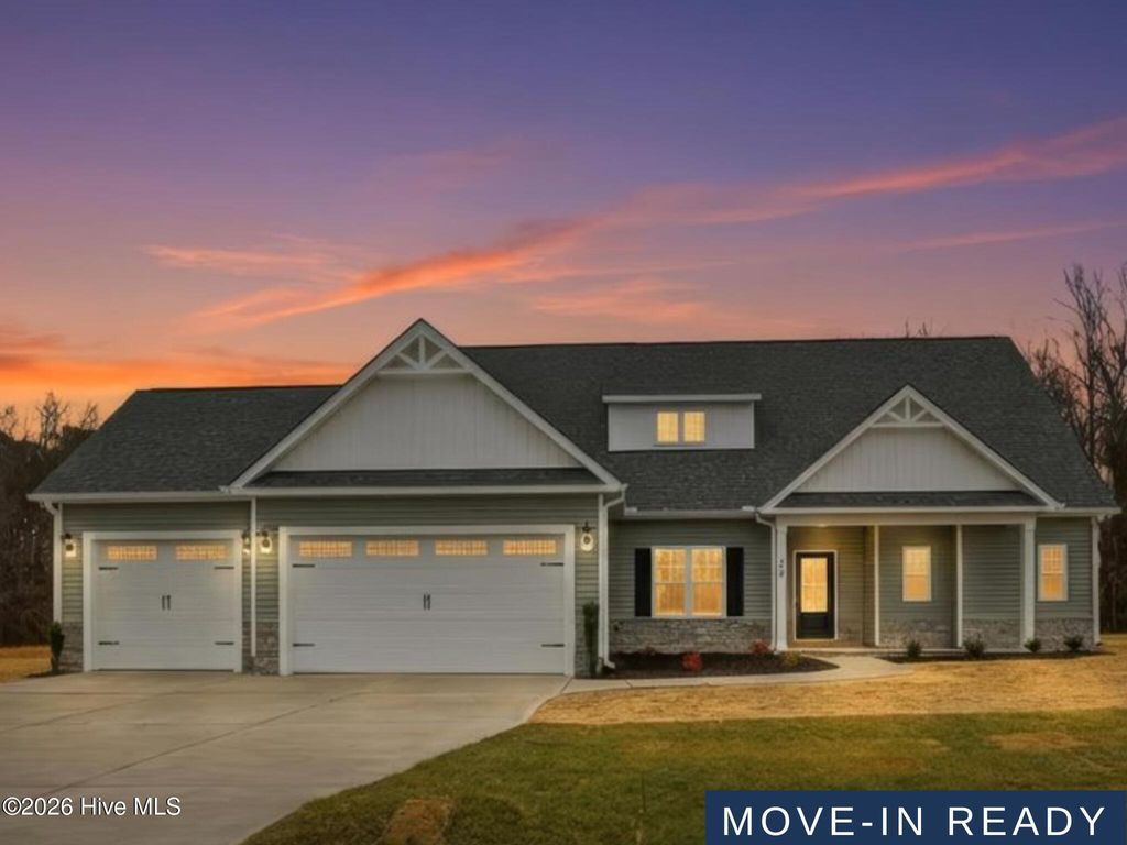 Photo of 404 Creeks Edge Drive, Pikeville, NC 27863 (MLS # 100539497)