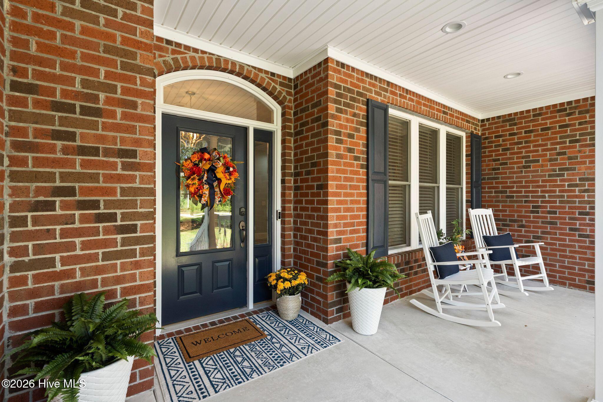 83 W Waverly Drive