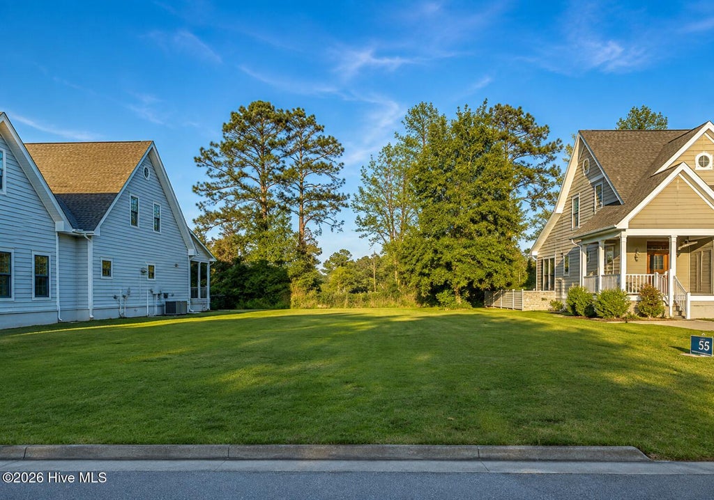 Photo of 210 Shoreview Drive, New Bern, NC 28562 (MLS # 100593945)