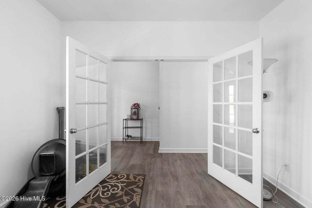 Photo of 101 Eagle River Court, Jacksonville, NC 28540 (MLS # 100548430)