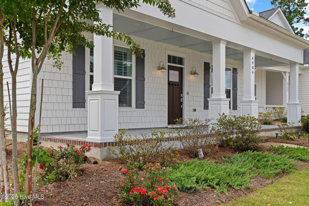 Photo of 4906 Glen Garden Circle, Leland, NC 28451 (MLS # 100523892)