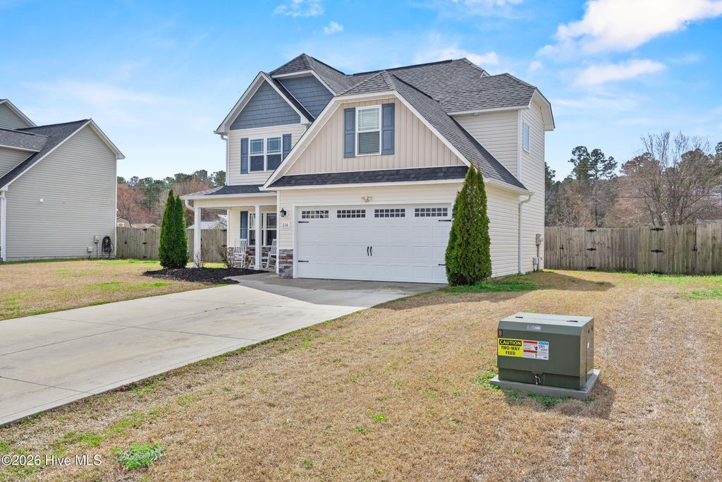 Photo of 214 Breakwater Drive, Sneads Ferry, NC 28460 (MLS # 100558601)