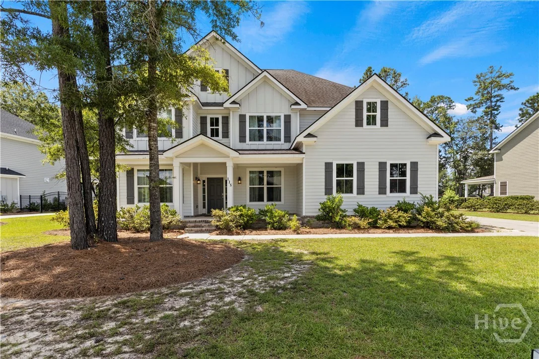 115 Oakcrest Drive W