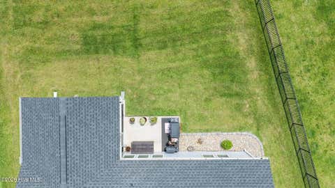 Tiny photo for 302 Sailor Sky Way, Hampstead, NC 28443 (MLS # 100592184)