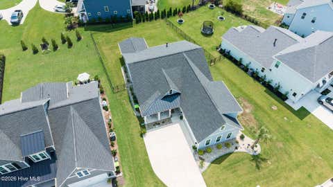 Tiny photo for 302 Sailor Sky Way, Hampstead, NC 28443 (MLS # 100592184)