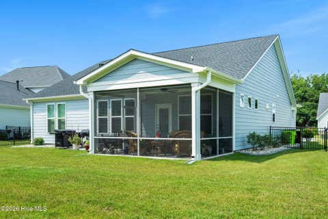 Tiny photo for 302 Sailor Sky Way, Hampstead, NC 28443 (MLS # 100592184)