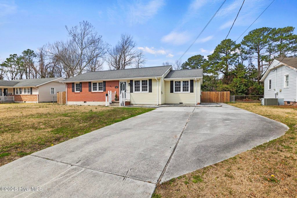 Photo of 1033 Decatur Road, Jacksonville, NC 28540 (MLS # 100558586)