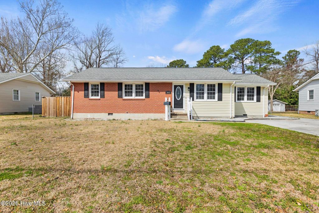 Photo of 1033 Decatur Road, Jacksonville, NC 28540 (MLS # 100558586)