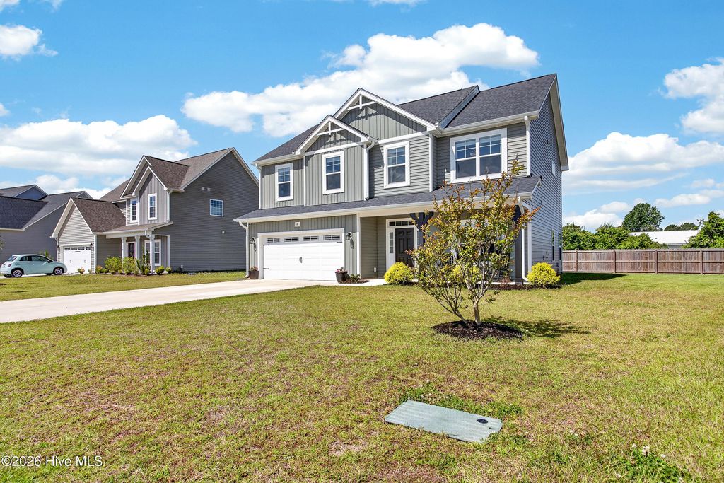 Photo of 119 Fox Cove Crossing, Jacksonville, NC 28546 (MLS # 100572167)