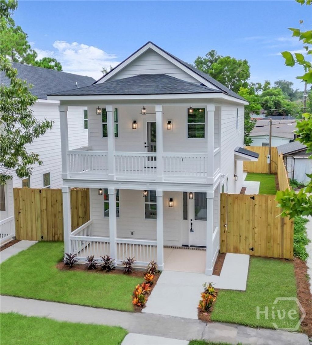 Photo of 904 E 33rd Street, Savannah, GA 31401 (MLS # SA350158)