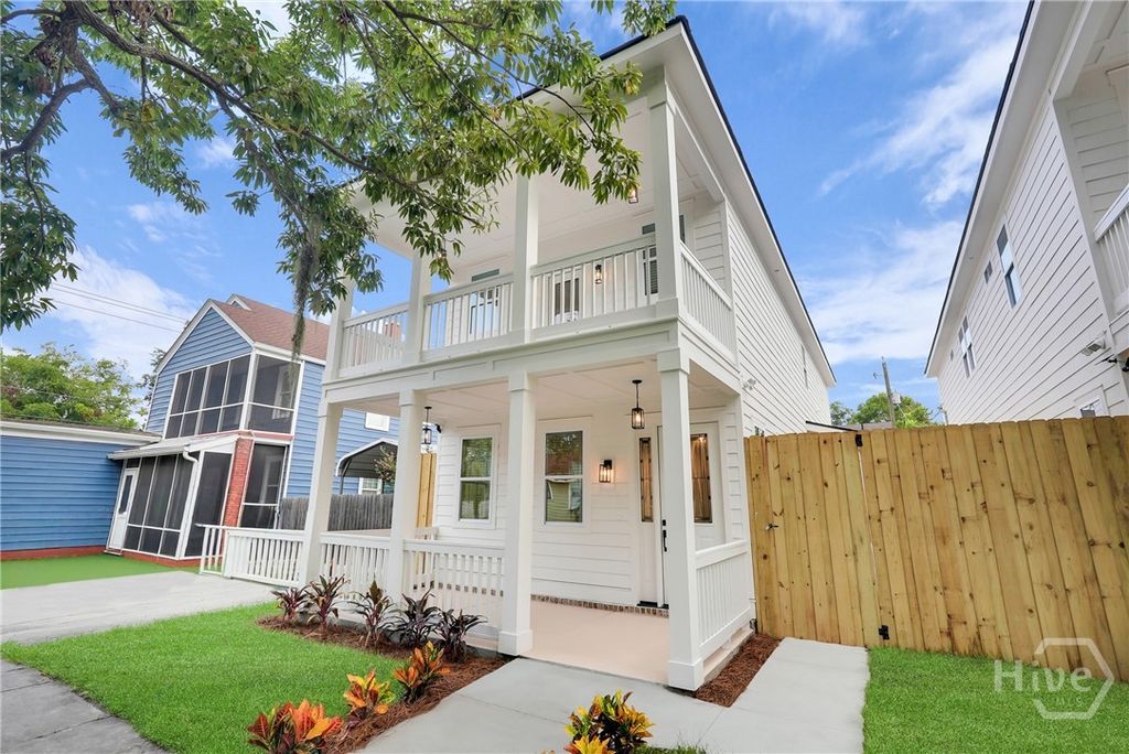 Photo of 904 E 33rd Street, Savannah, GA 31401 (MLS # SA350158)