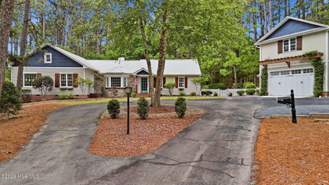 Homes For Sale - 305 Maples Road<br/> Southern Pines, NC 28387