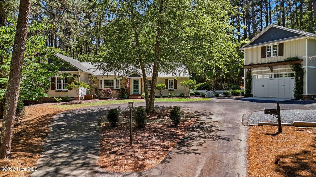 Photo of 305 Maples Road, Southern Pines, NC 28387 (MLS # 100579198)