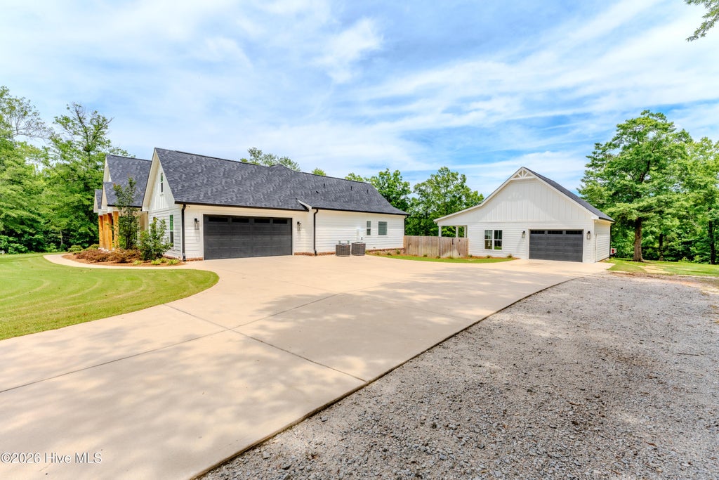 Photo of 3343 Tom Bartles Road, Appling, GA 30802 (MLS # 100590477)