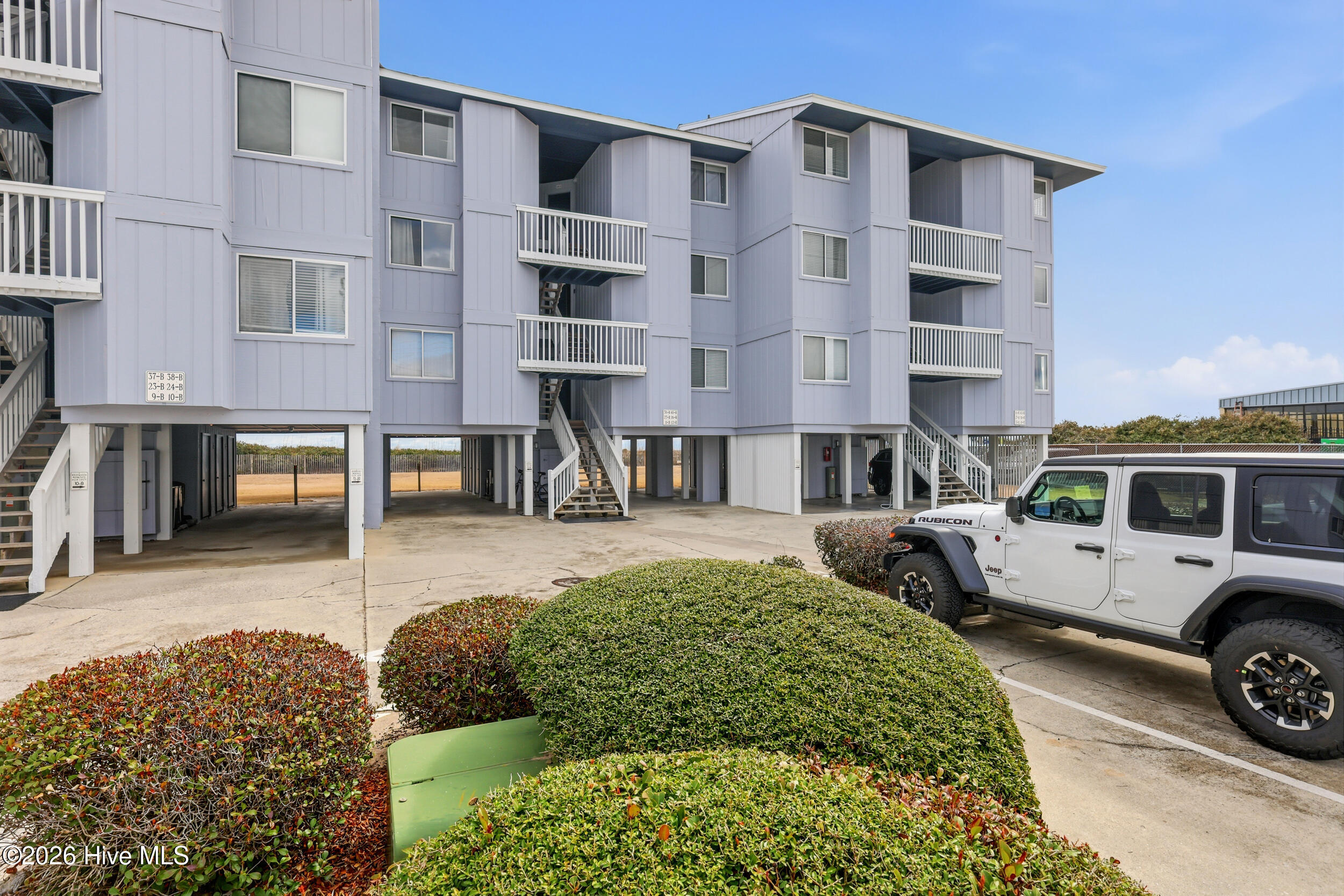 1311 S Lake Park Boulevard 40b