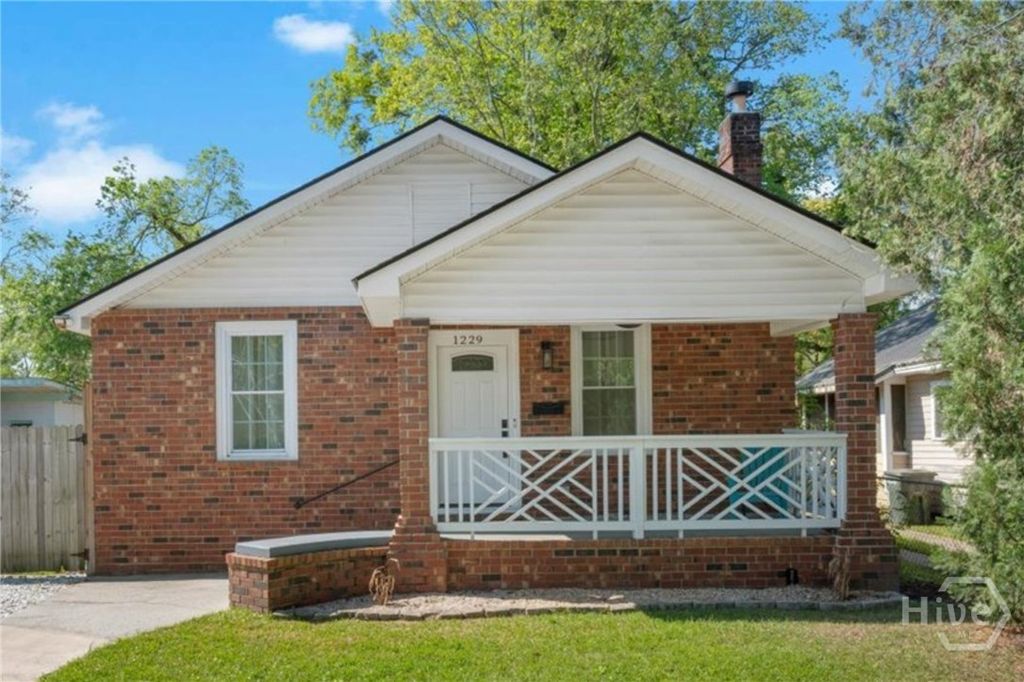 Photo of 1229 E 40th Street, Savannah, GA 31404 (MLS # SA356360)