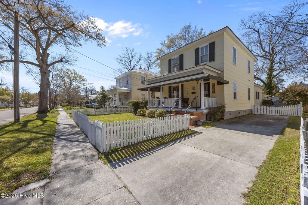Photo of 1407 N Pasteur Street, New Bern, NC 28560 (MLS # 100562074)