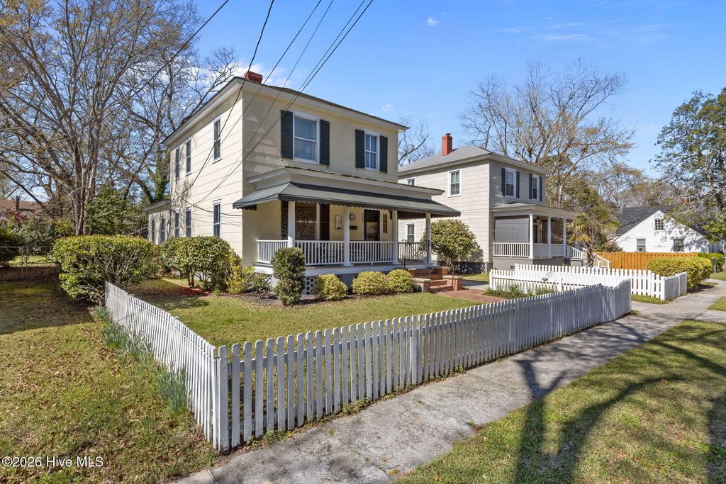 Photo of 1407 N Pasteur Street, New Bern, NC 28560 (MLS # 100562074)