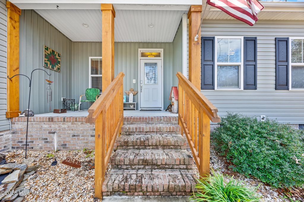 Photo of 1268 S Shore Drive, Southport, NC 28461 (MLS # 100553911)