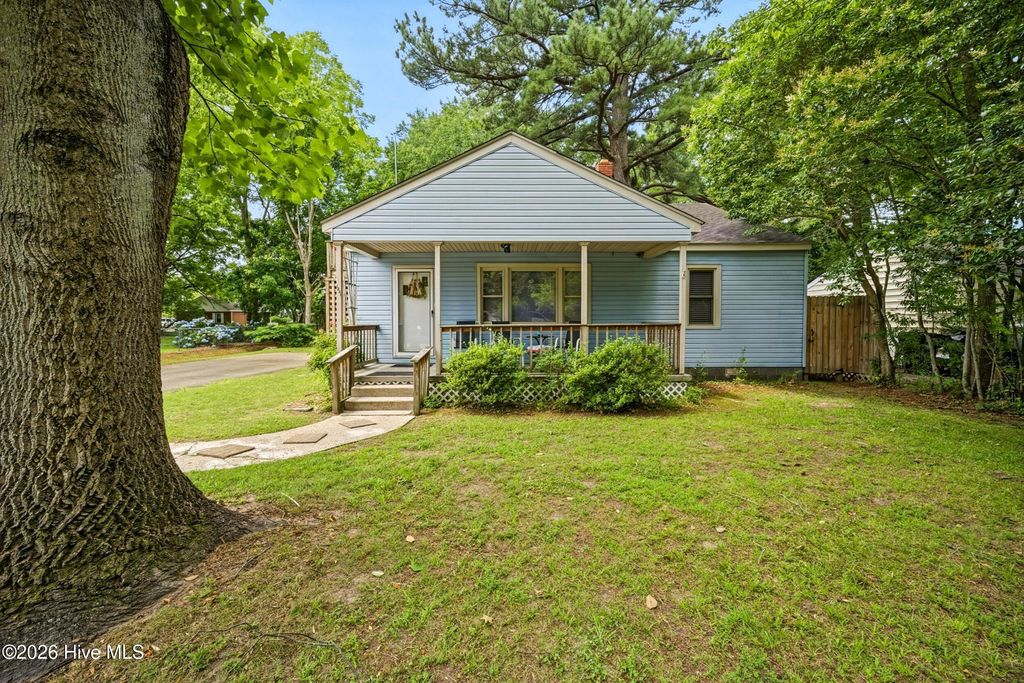 Photo of 1401 Marr Avenue, Elizabeth City, NC 27909 (MLS # 100582003)