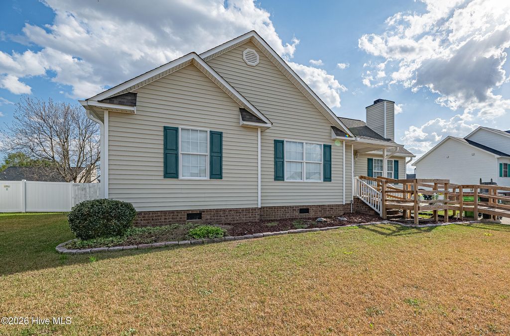 Photo of 720 E Main Street, Winterville, NC 28590 (MLS # 100564980)