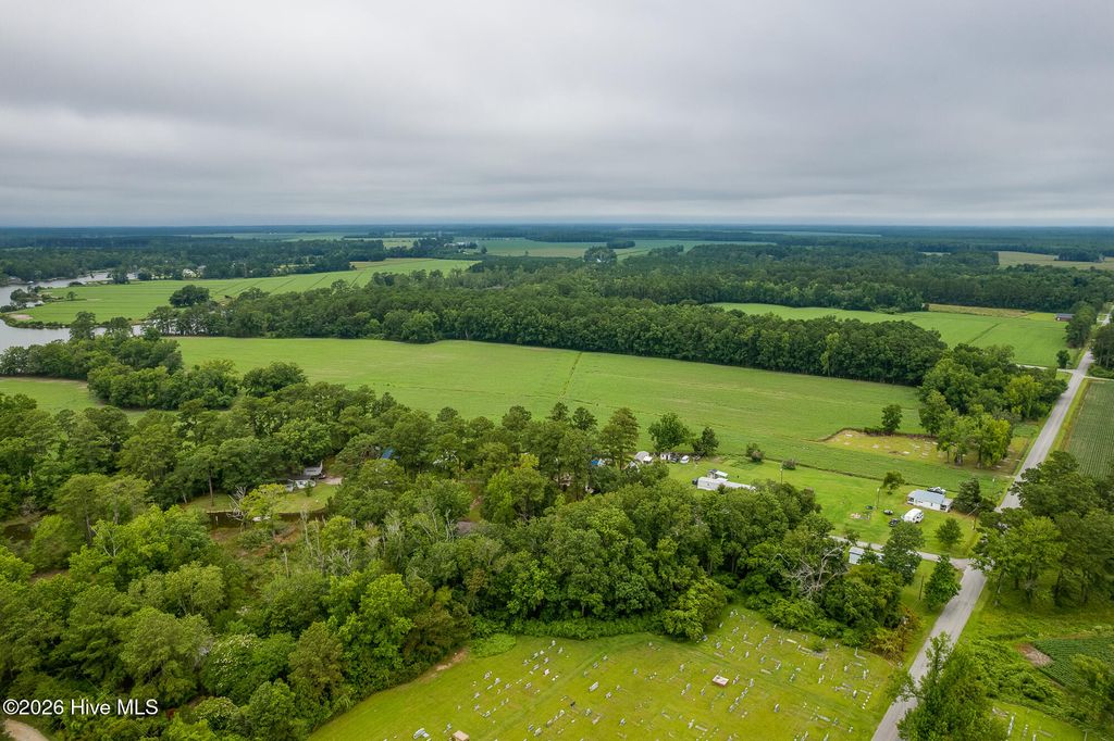 Photo of 130 Holiday Lane, Oriental, NC 28571 (MLS # 100568638)