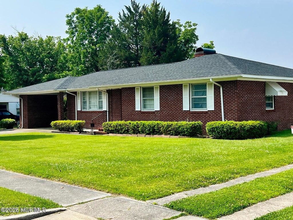 Photo of 506 S Haughton Street, Williamston, NC 27892 (MLS # 100571310)