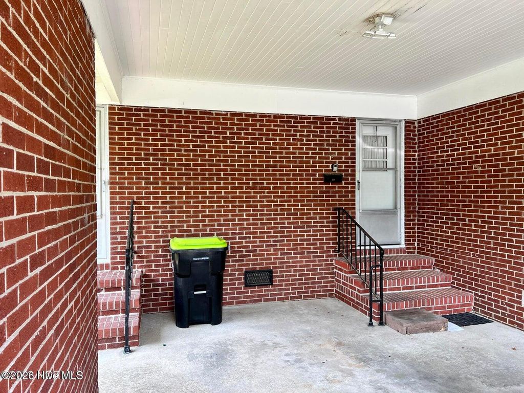 Photo of 506 S Haughton Street, Williamston, NC 27892 (MLS # 100571310)