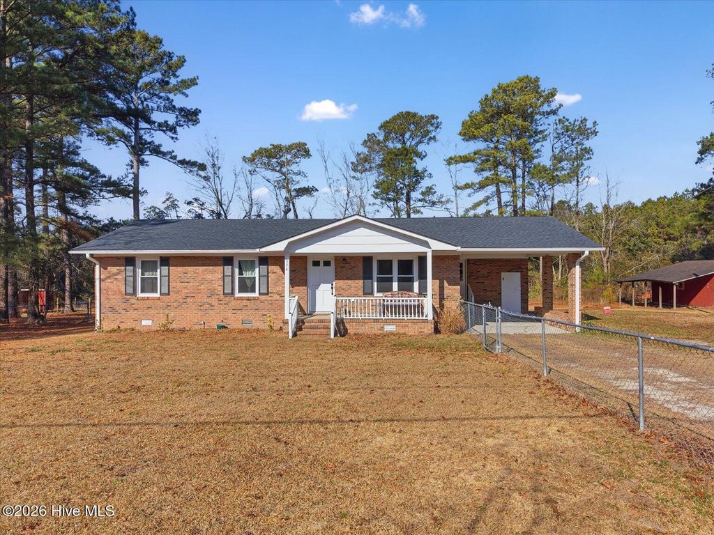 Photo of 334 Luther Banks Road, Richlands, NC 28574 (MLS # 100548025)