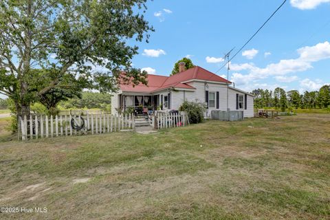 Homes For Sale - 3001 Ebenezer Forrest Road<br/> Garland, NC 28441