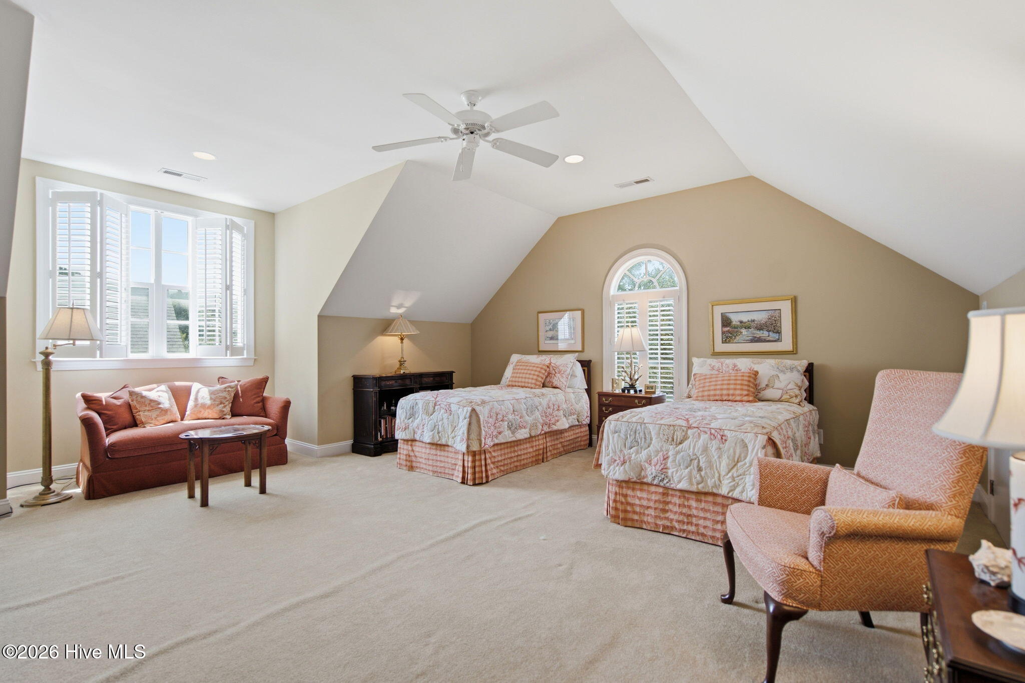 Welcome to 2118 Bay Colony Lane, an elegant 1.5-story brick veneer hom – image 37