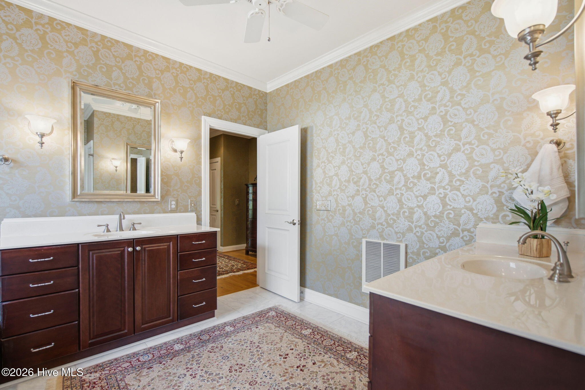 Welcome to 2118 Bay Colony Lane, an elegant 1.5-story brick veneer hom – image 26