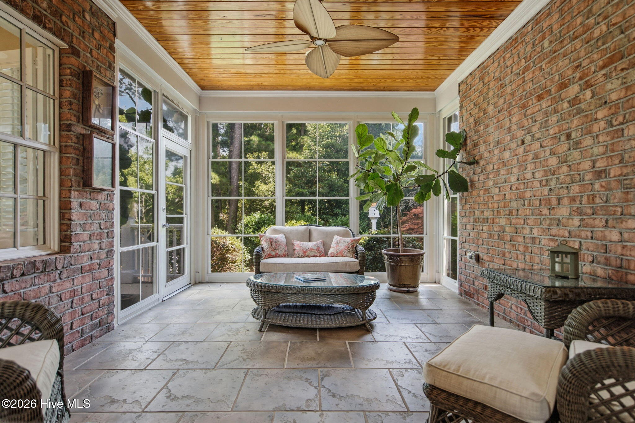 Welcome to 2118 Bay Colony Lane, an elegant 1.5-story brick veneer hom – image 39