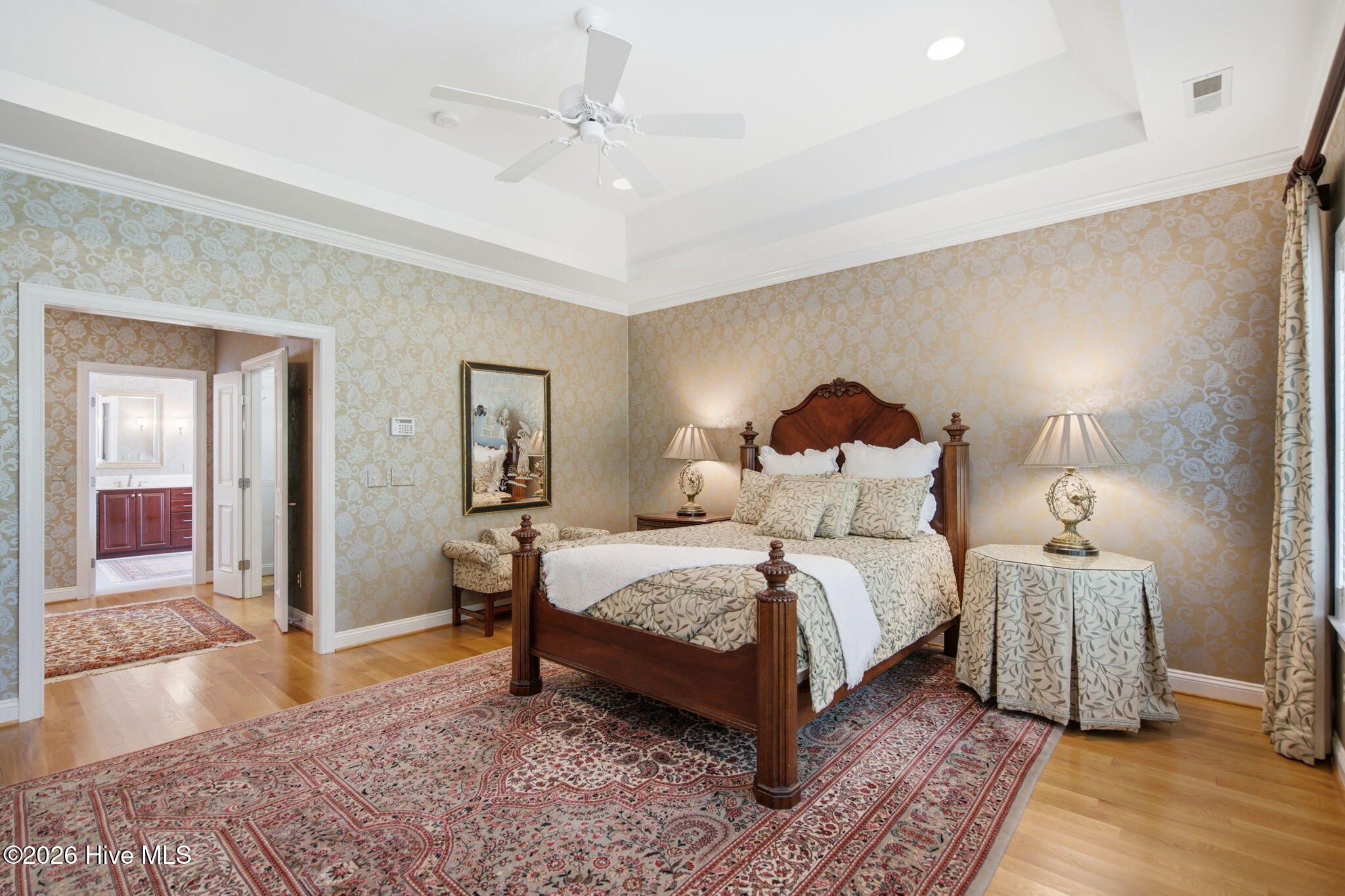 Welcome to 2118 Bay Colony Lane, an elegant 1.5-story brick veneer hom – image 20