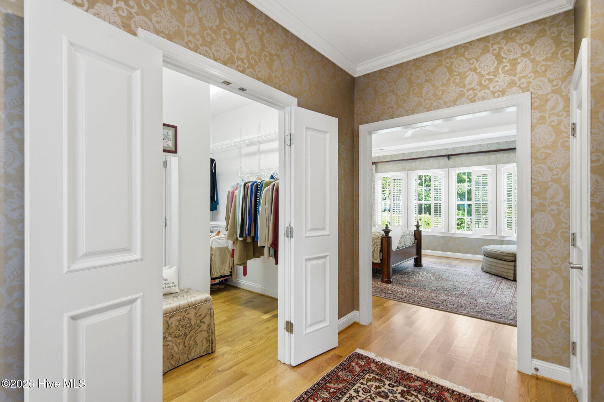 Welcome to 2118 Bay Colony Lane, an elegant 1.5-story brick veneer hom – image 22