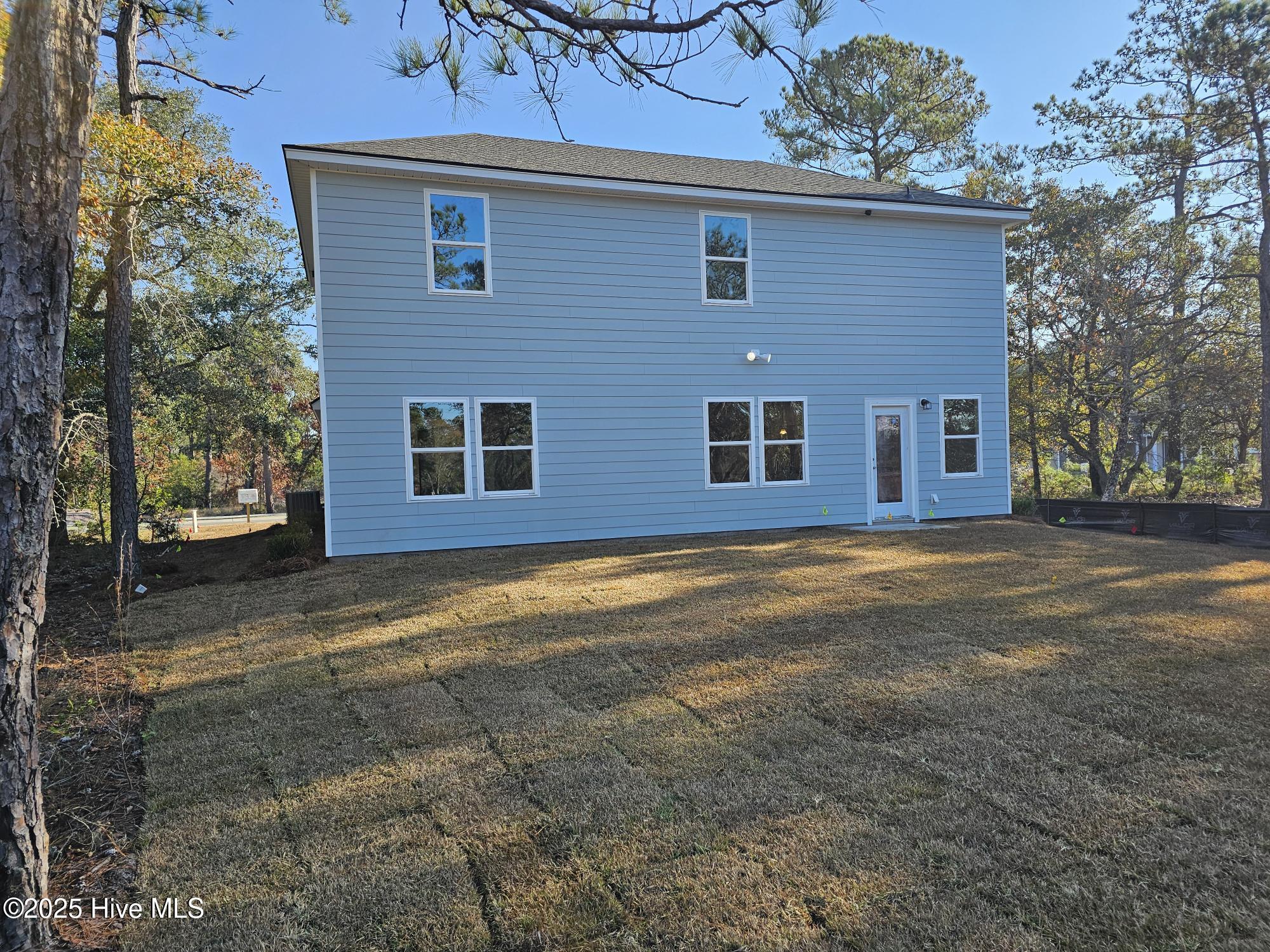 545 Glitter Bay Loop