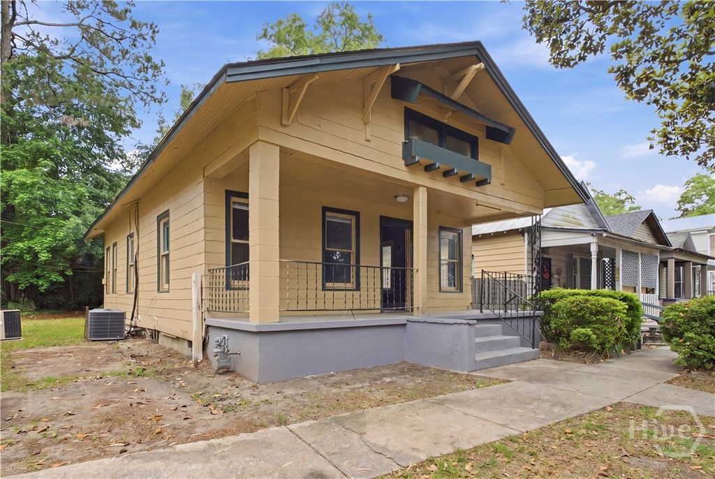 Photo of 643 W 41st Street, Savannah, GA 31401 (MLS # SA356033)