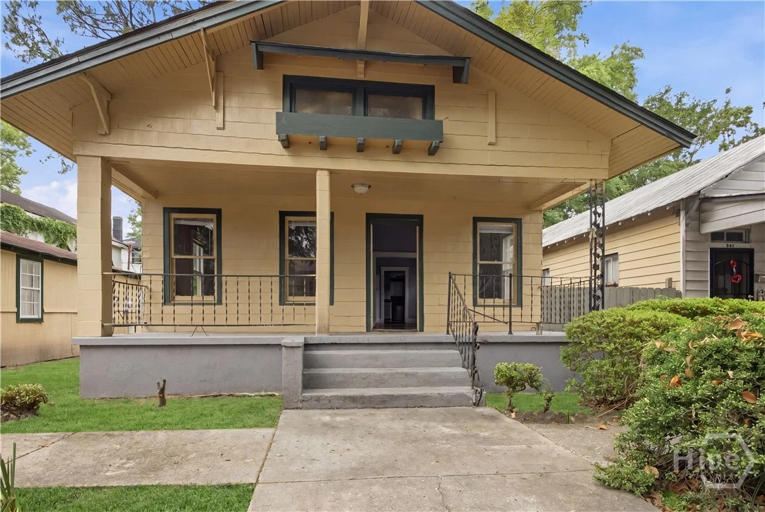 643 W 41st Street