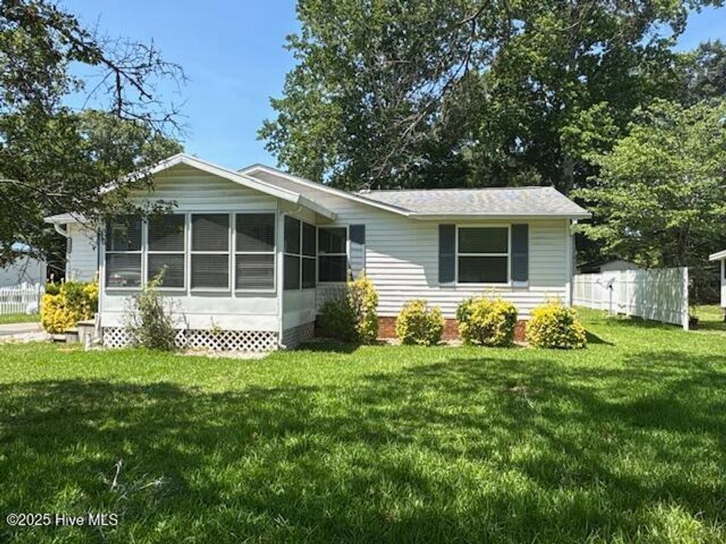 Photo of 1554 Gate 2 SW, Ocean Isle Beach, NC 28469 (MLS # 100523737)