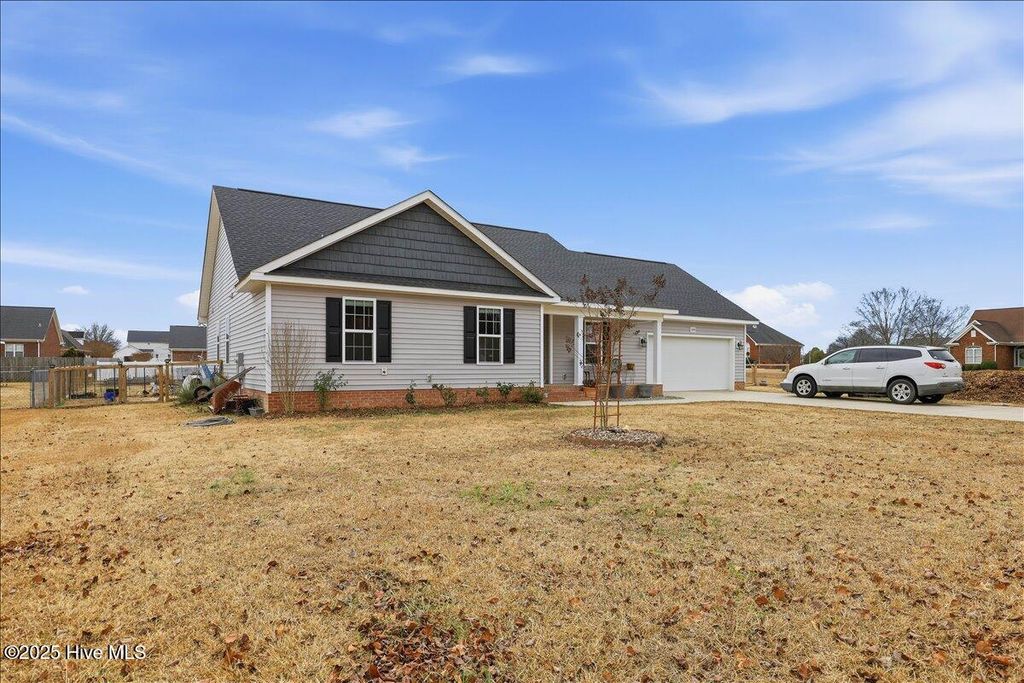 Photo of 100 Debbie Drive, Goldsboro, NC 27530 (MLS # 100546703)