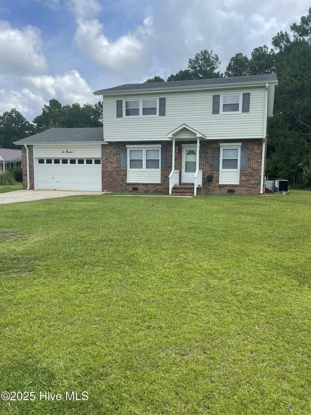 Photo of 600 Oakwood Avenue, Jacksonville, NC 28546 (MLS # 100517346)