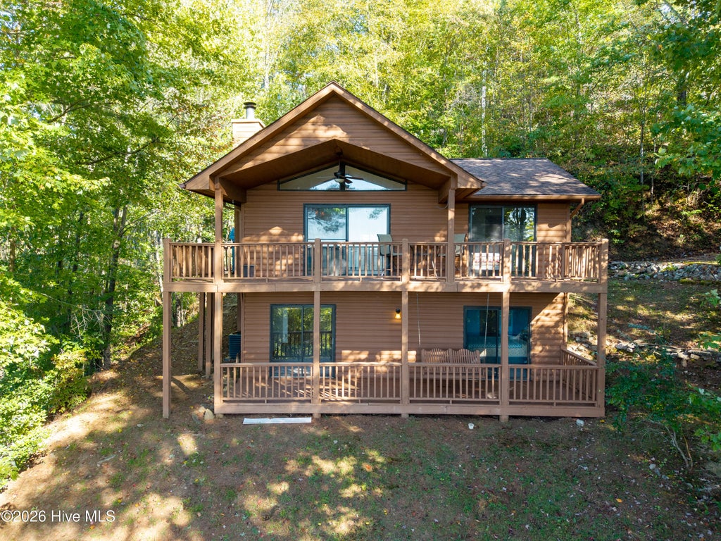 Photo of 895 Lake Apalachia Acres Drive, Murphy, NC 28906 (MLS # 100609392)