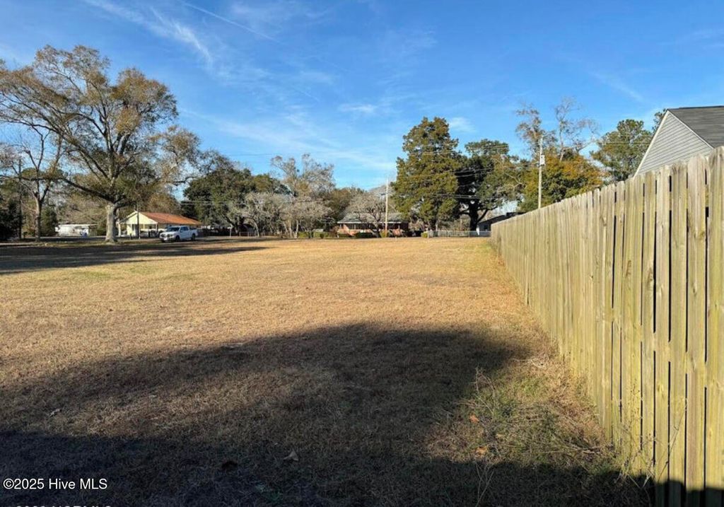 Photo of 927 Village Road NE, Leland, NC 28451 (MLS # 100540032)