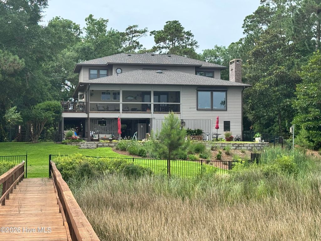Photo of 2502 W Yacht Drive, Oak Island, NC 28465 (MLS # 100555444)
