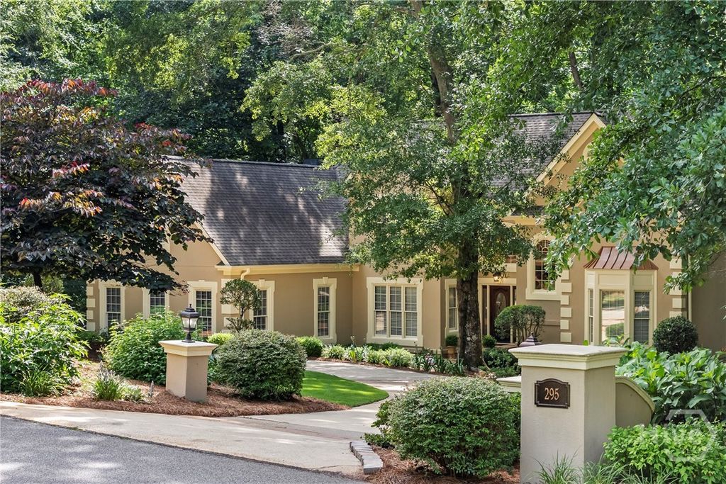 Photo of 295 Blue Heron Drive, Athens, GA 30605 (MLS # CL357153)