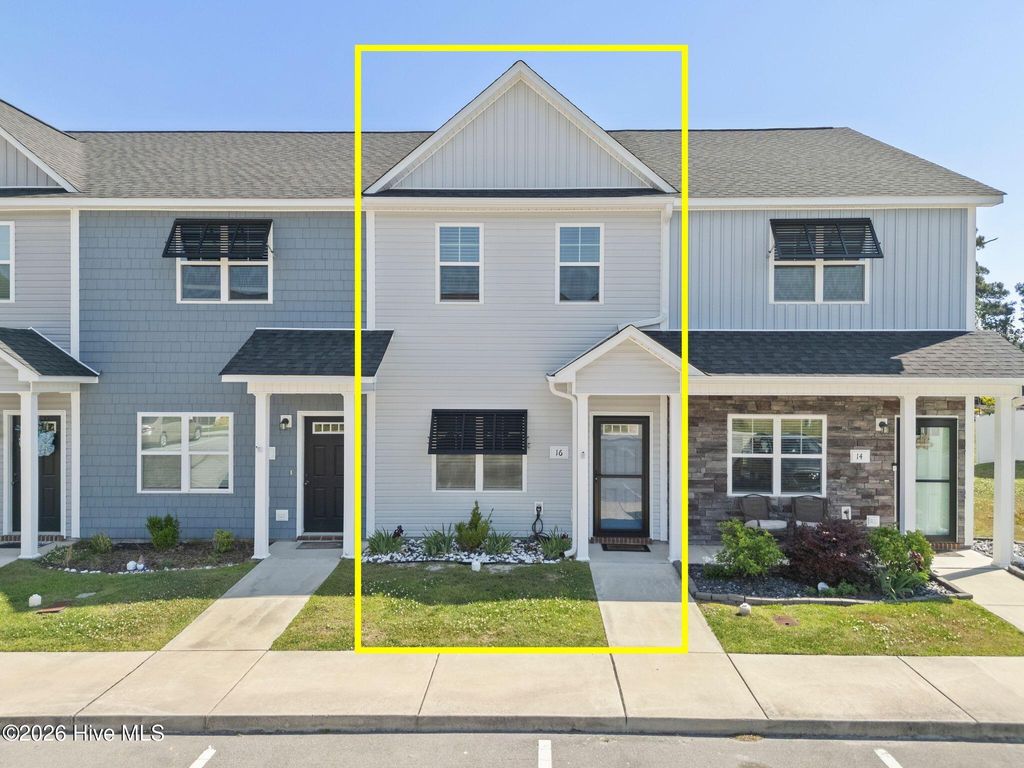 Photo of 16 Outrigger Drive, Swansboro, NC 28584 (MLS # 100569954)