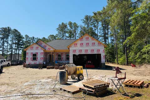Homes For Sale - 110 Signal Street<br/> Hamlet, NC 28345