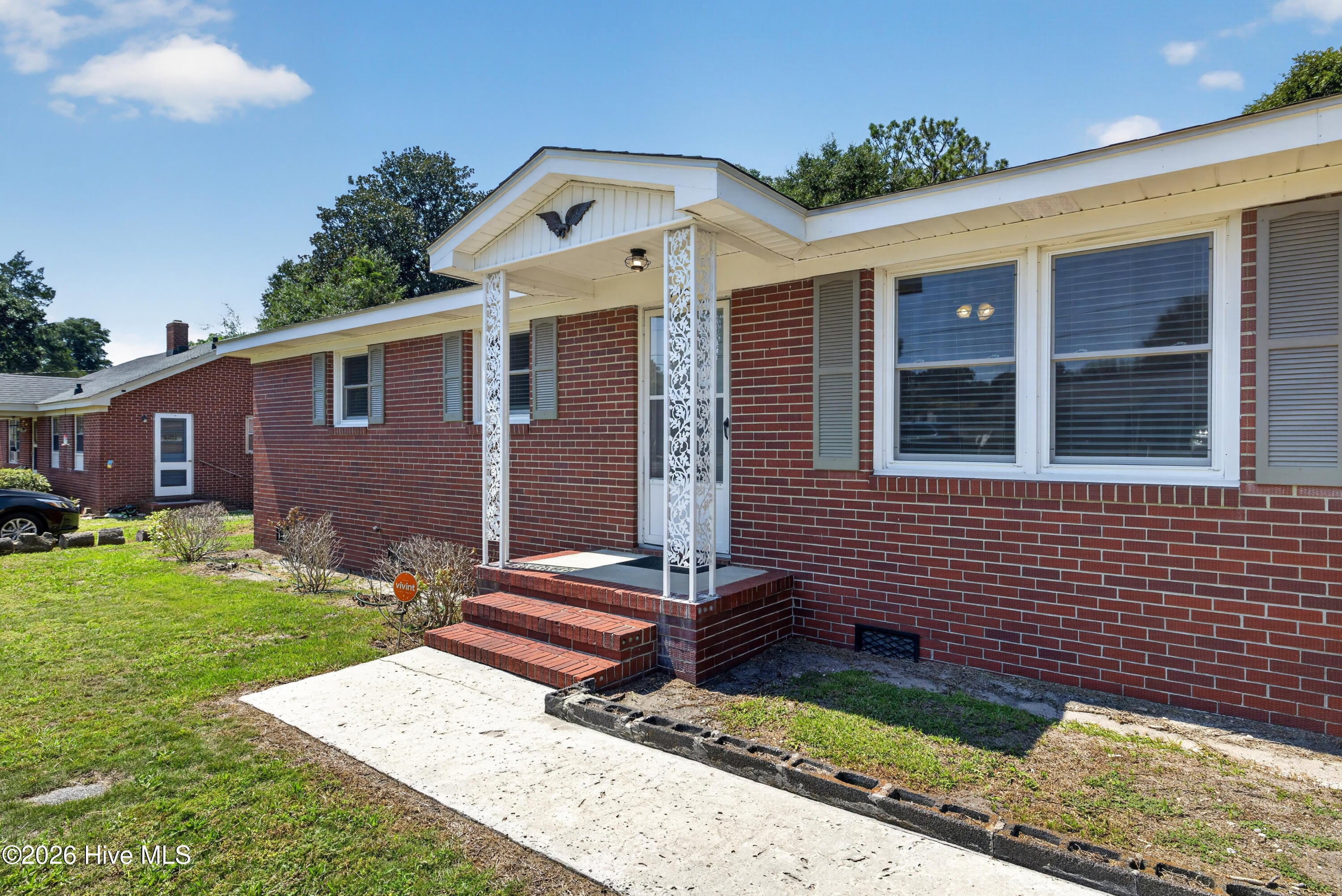 705 Holbrooke Avenue