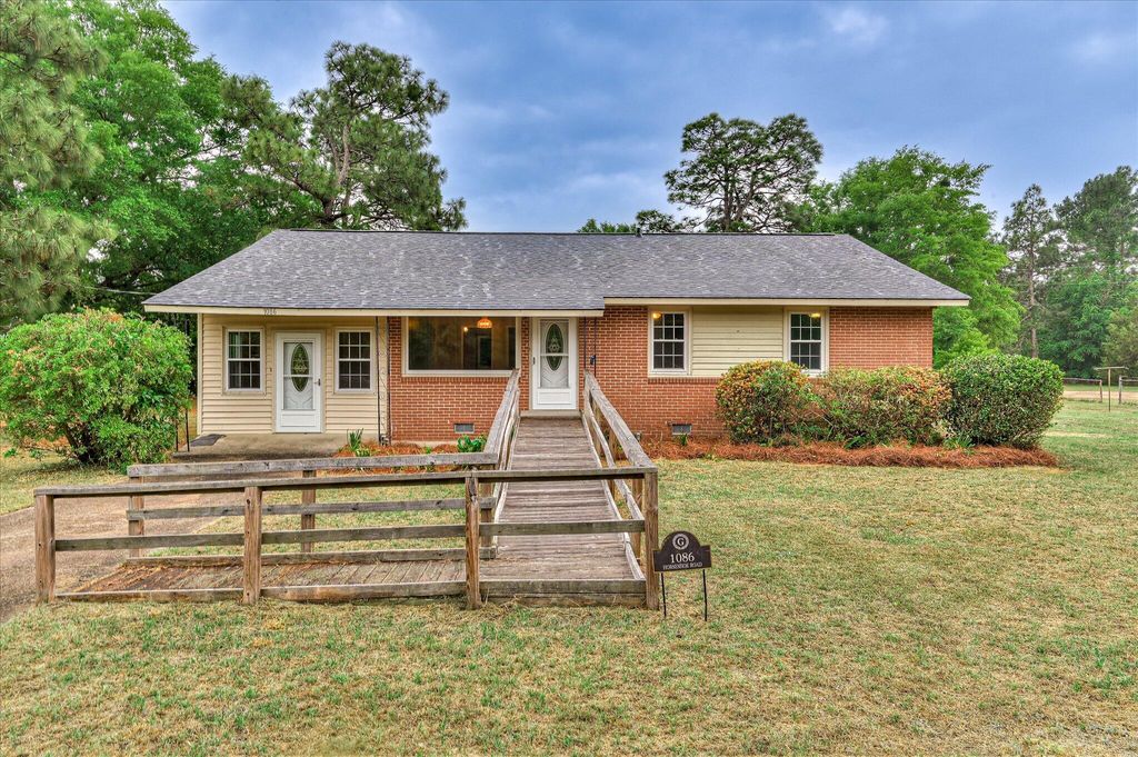 Photo of 1086 Horseshoe Road, Augusta, GA 30906 (MLS # 555204)