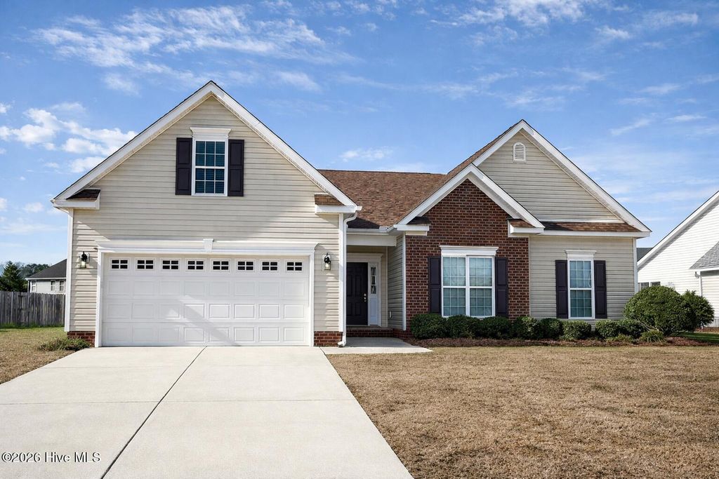 Photo of 304 Palisades Way, New Bern, NC 28560 (MLS # 100552183)
